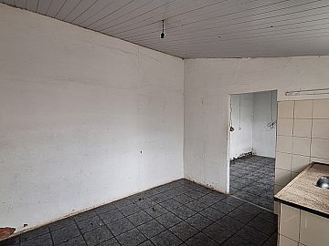 Casa � Venda no Bairro Mollon IV